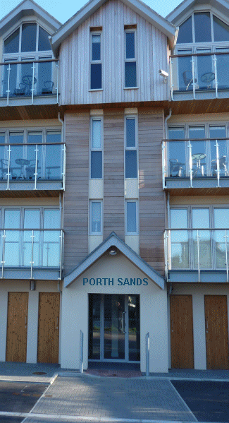 Porth Sands Beachfront Apartments, Overlooking Porth Beach !